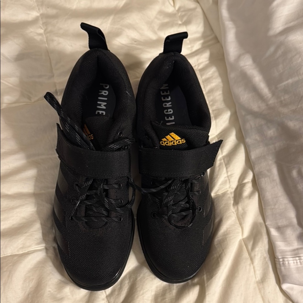 NEW Adidas Men’s size 6.5 Powerlift 4 weightlifting track and field Sneakers